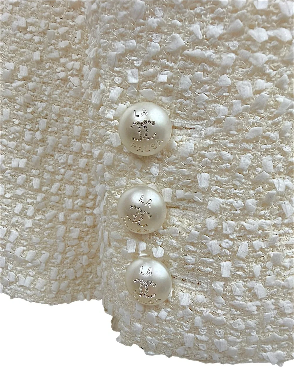 Chanel Cruise 2019 “La Pausa” Runway Look 26 Ivory Tweed Jacket FR34